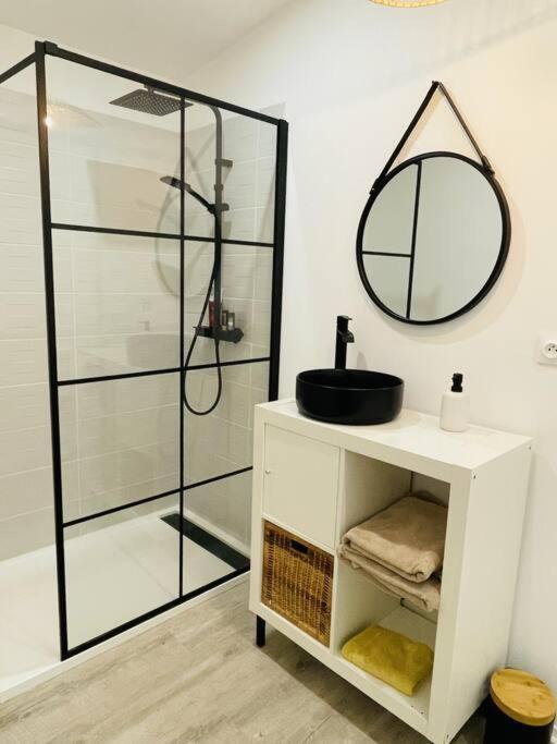 5 Min Airport Aeroport - Shuttle Navette - Parking Appartement Bonlier Buitenkant foto