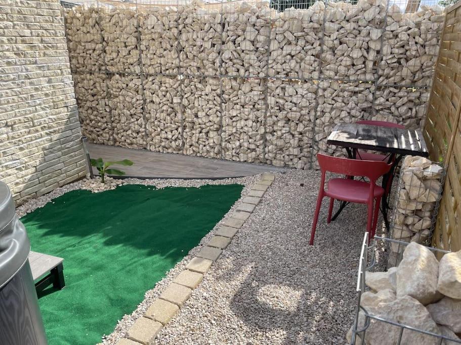5 Min Airport Aeroport - Shuttle Navette - Parking Appartement Bonlier Buitenkant foto